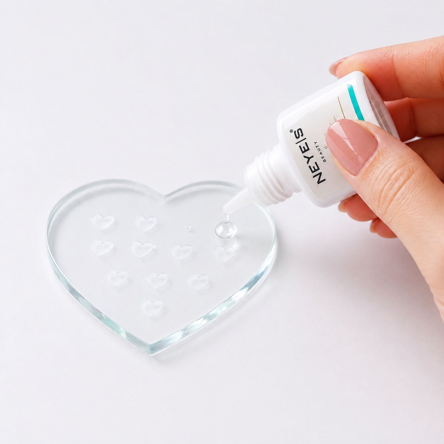 Sensitive Wimpernkleber von Neyes klar ohne Carbon Black 0.1-0,5sec