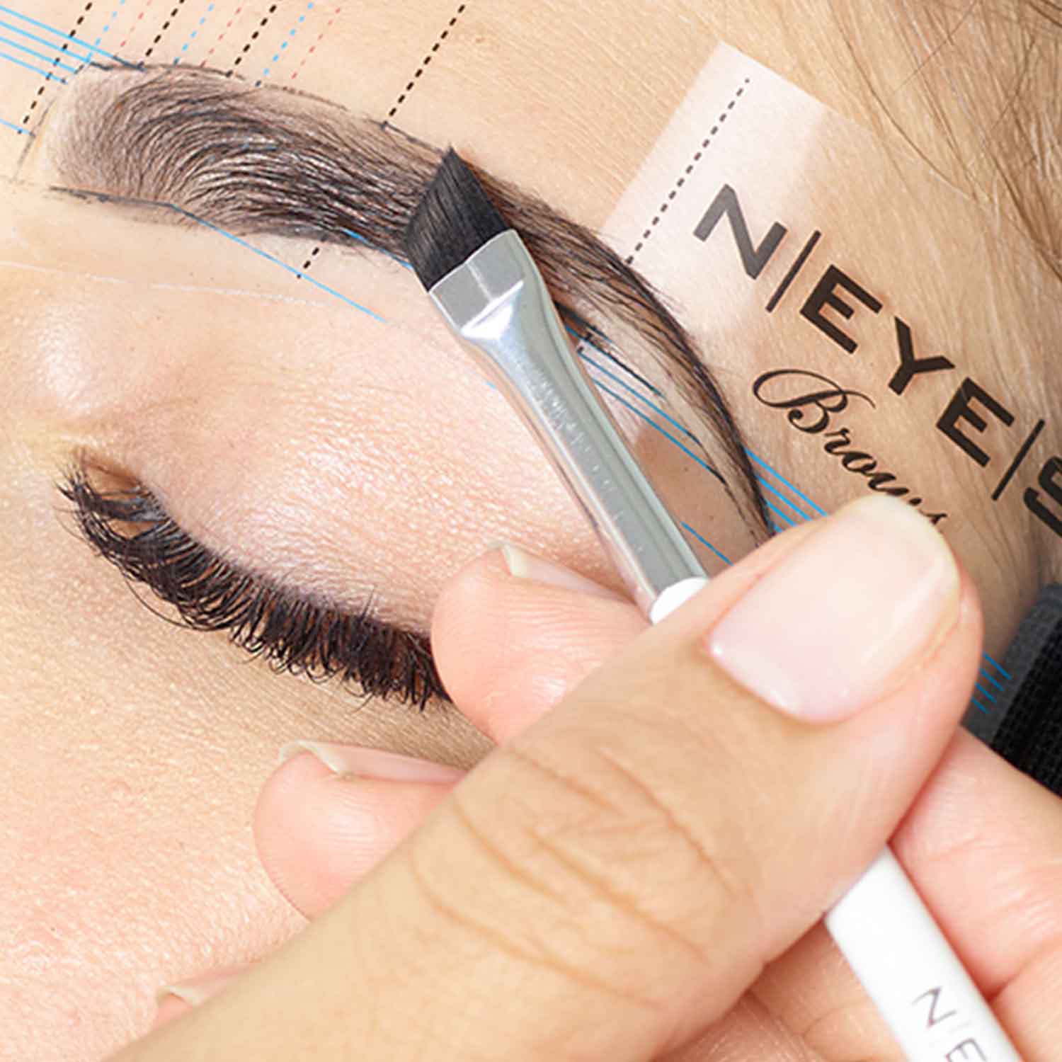Augenbrauenpinsel2_Neyes