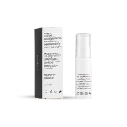 Rückseite einer Lash- und Brow-Lifting Fixing-Lotion (Schritt 4) mit Anwendungshinweisen, Inhaltsstoffen und Sicherheitshinweisen für die Fixierung von Wimpern und Augenbrauen.