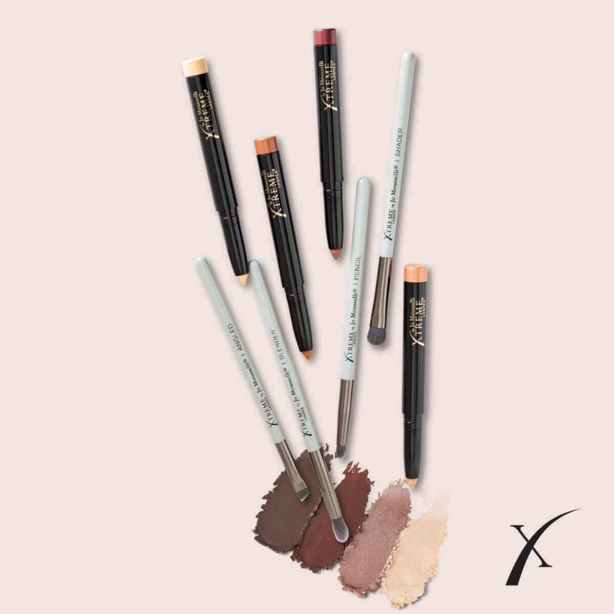 Lidschattenstift in 4 Farben mit Pinselset