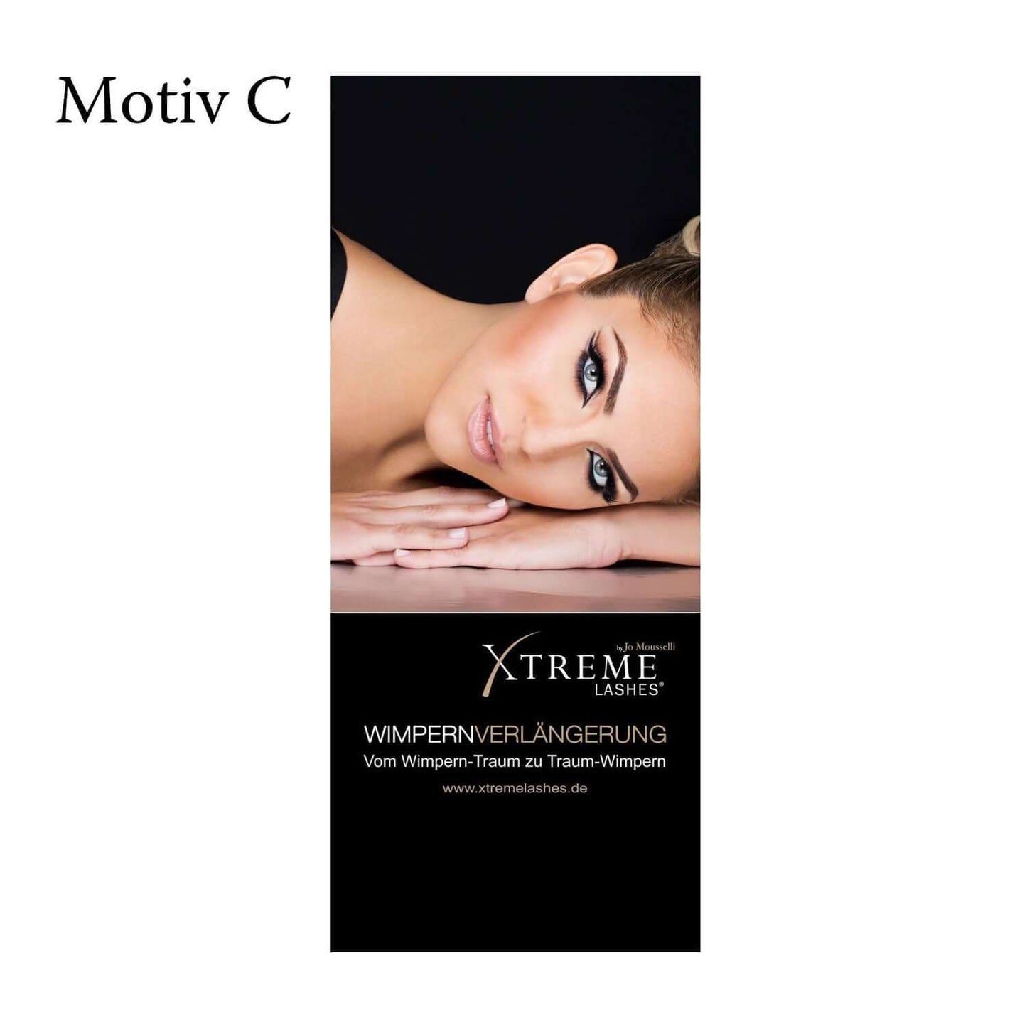 banner mit einem Motiv einer aru die den Kopf auf die Hände stützt.unten die Aufschrift vom Wimpern Traum zu Traumwimpern Xtreme Lashes