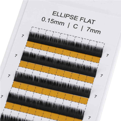 Ellipse Flat Lashes von NEYES vergrößerte Ansicht der Wimpern mit den goldenen einzelnen Streifen